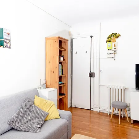 Cozy 1-bedroom On Rue Desnouettes - Perfect For 2024 Olympics Apartment Paris