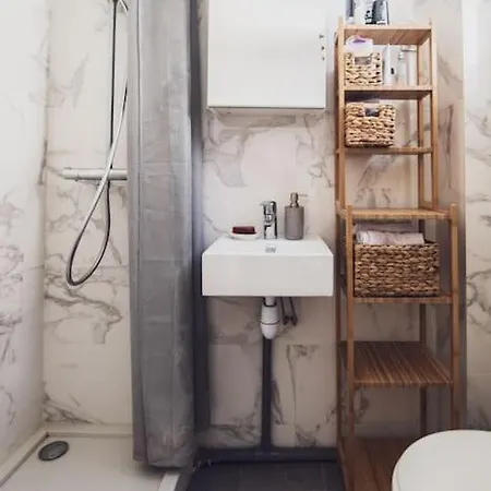 Cozy 1-bedroom On Rue Desnouettes - Perfect For 2024 Olympics * Paris